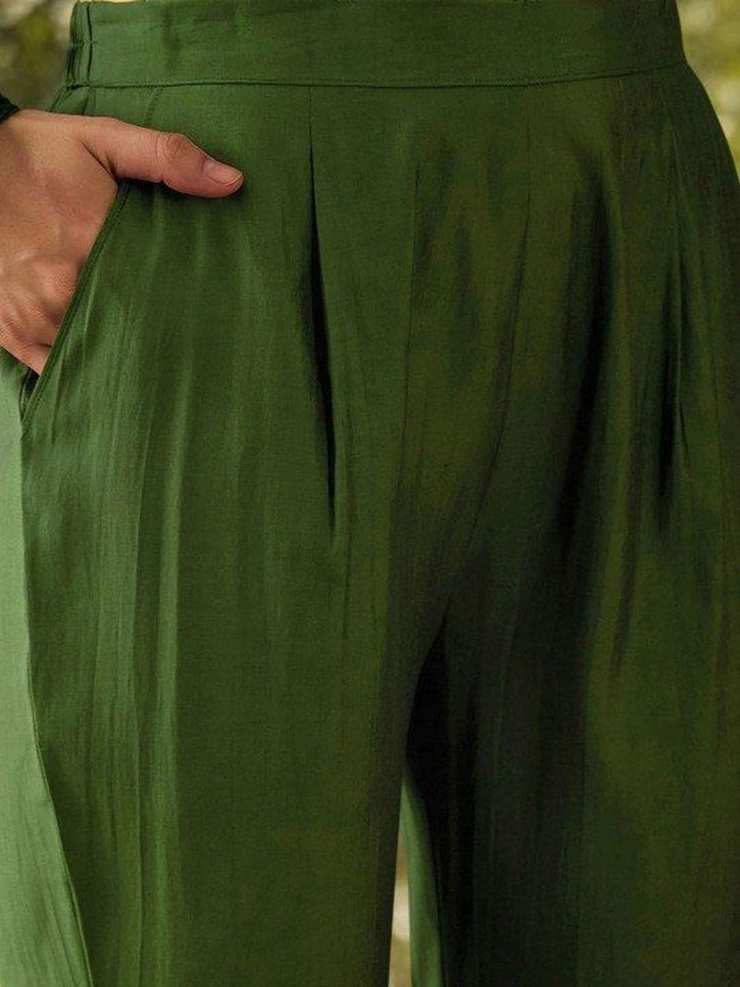 Trendy Kart2 Women Floral Embroidered Regular Thread Work Kurta with Trousers & With Dupatta thumbnail 6