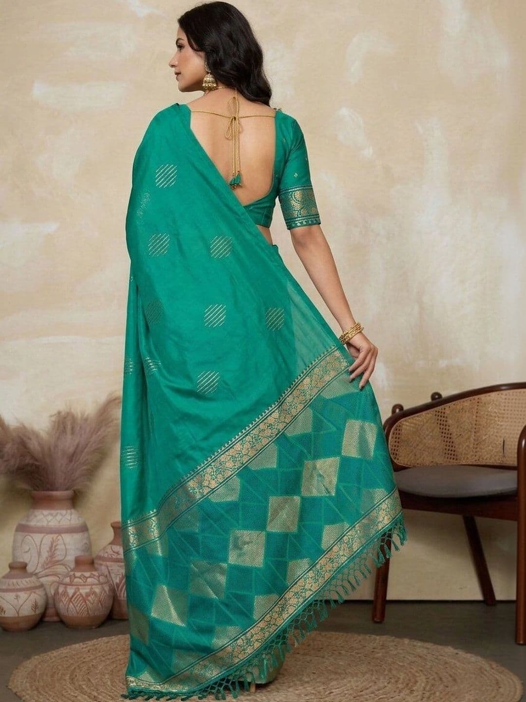 UMANTA Ethnic Motifs Woven Design Zari  Cotton Silk Banarasi Saree thumbnail 3