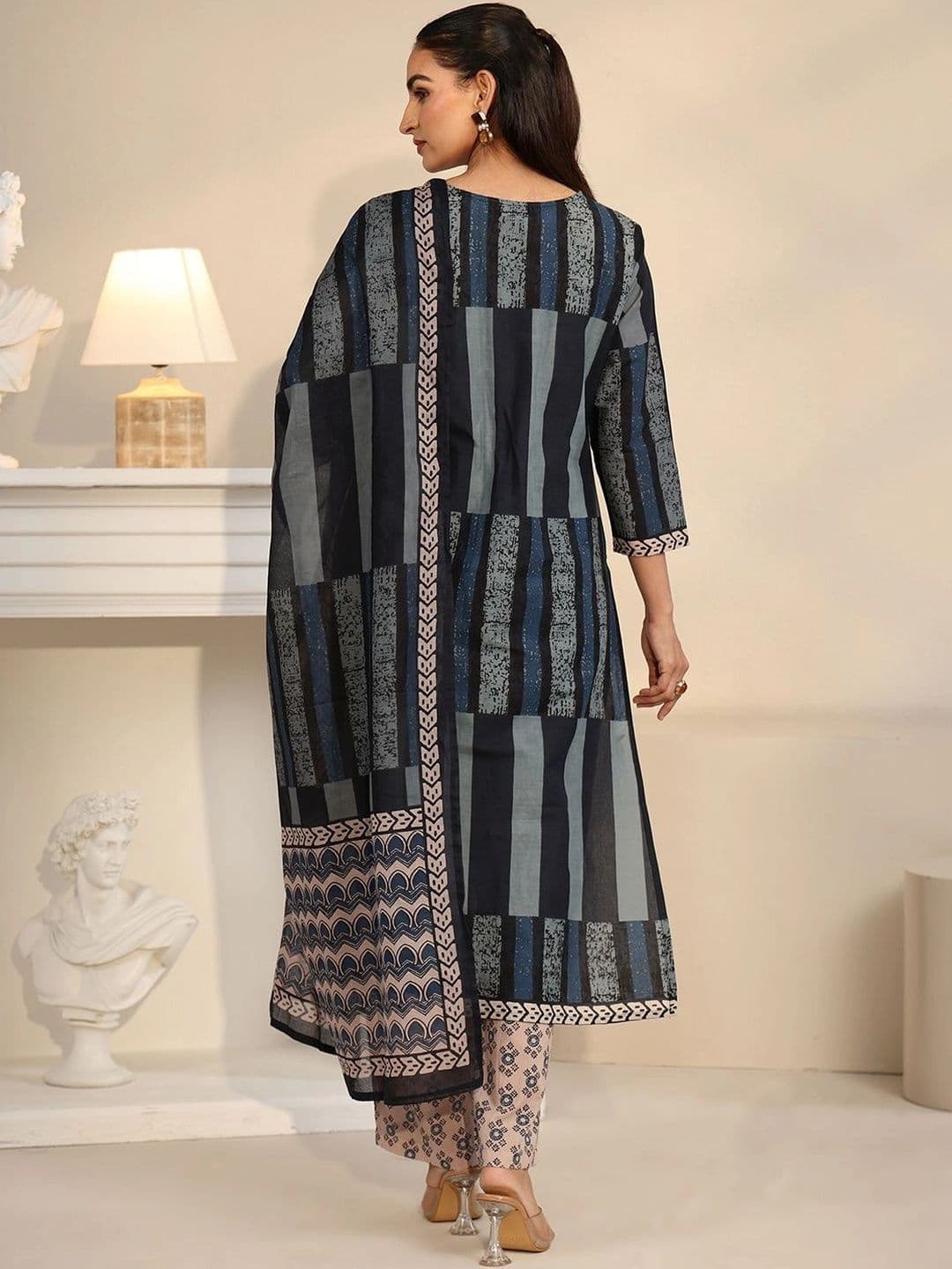 Libas Women Ethnic Motifs Printed Regular Kurta with Trousers & With Dupatta thumbnail 7