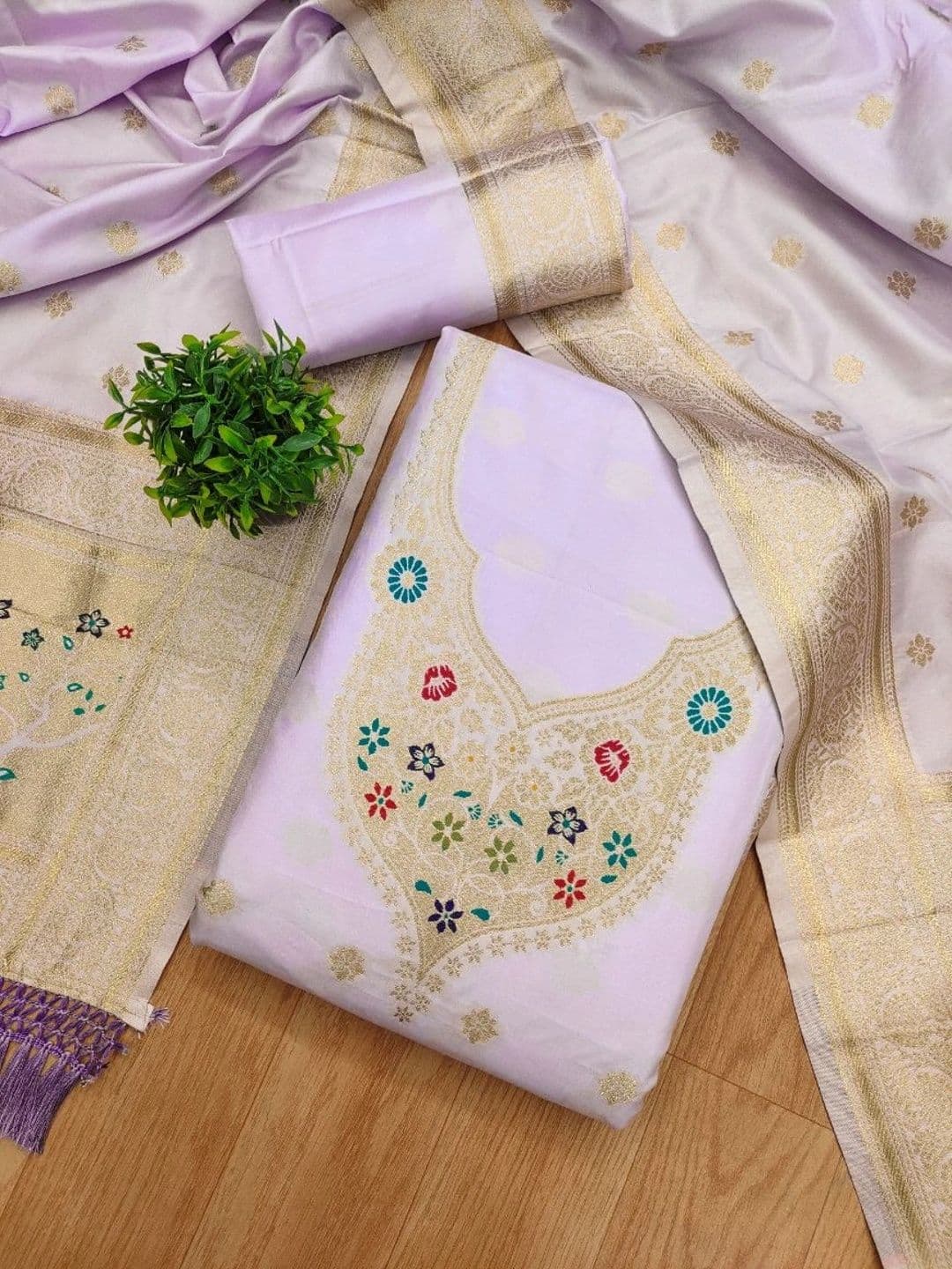 KALINI Pure Silk Unstitched Dress Material thumbnail 2