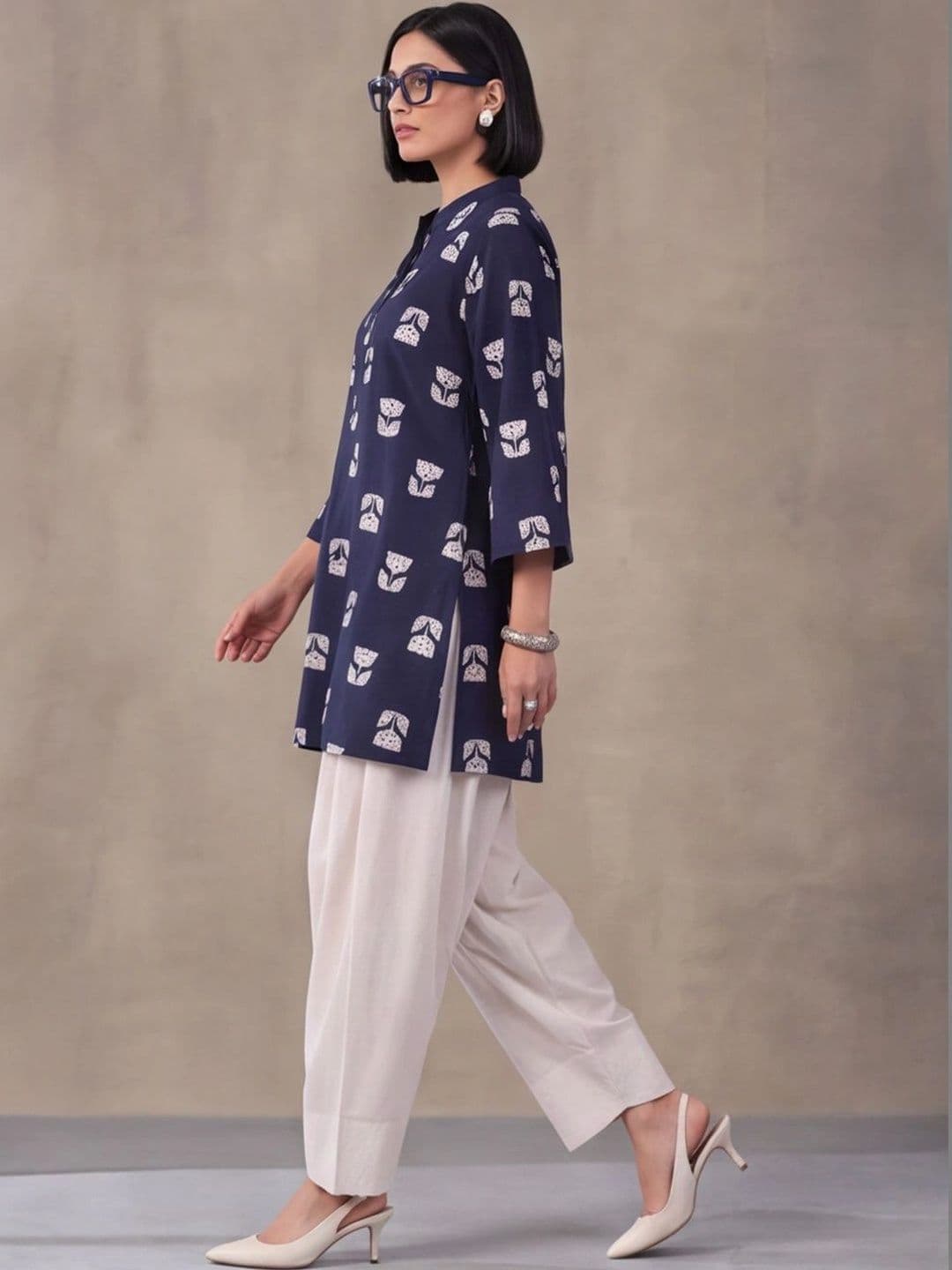 Navibhu Women Floral Printed Regular Pure Cotton Kurta with Farshi Salwar thumbnail 2