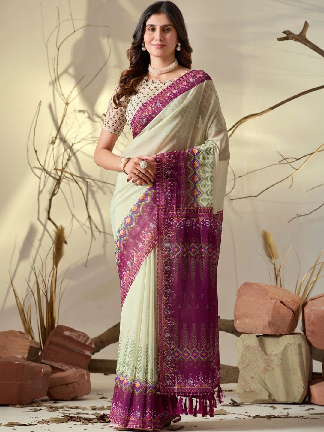 DIVASTRI Poly Georgette Designer Saree - view 1