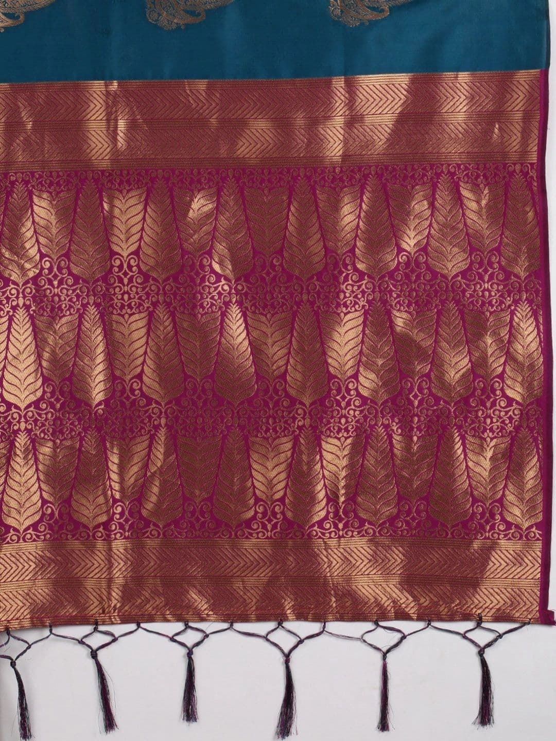 Dhaaga Ghar Paisley Zari Art Silk Banarasi Saree thumbnail 2