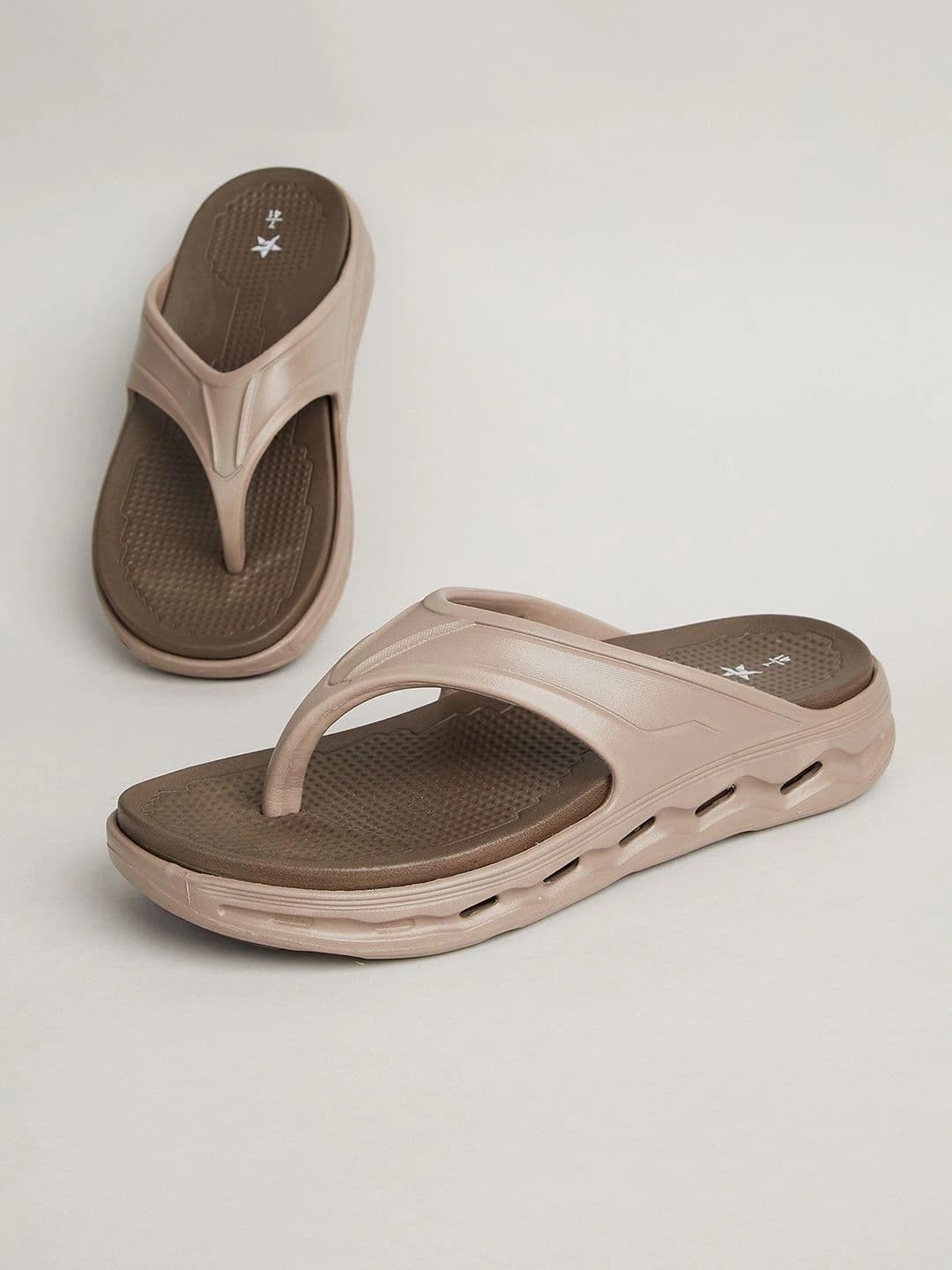 Forca by Lifestyle Men Thong Flip-Flops - view 1