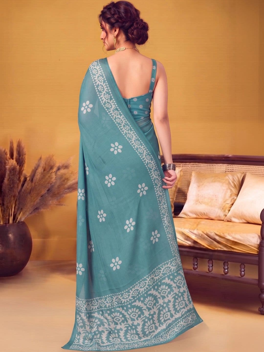MAGNEITTA Floral Pure Chiffon Designer Saree thumbnail 2
