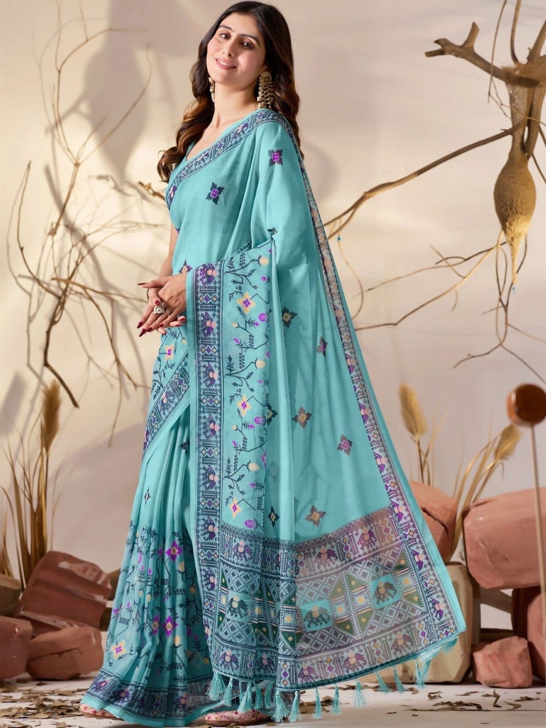 DIVASTRI Poly Georgette Designer Saree thumbnail 2