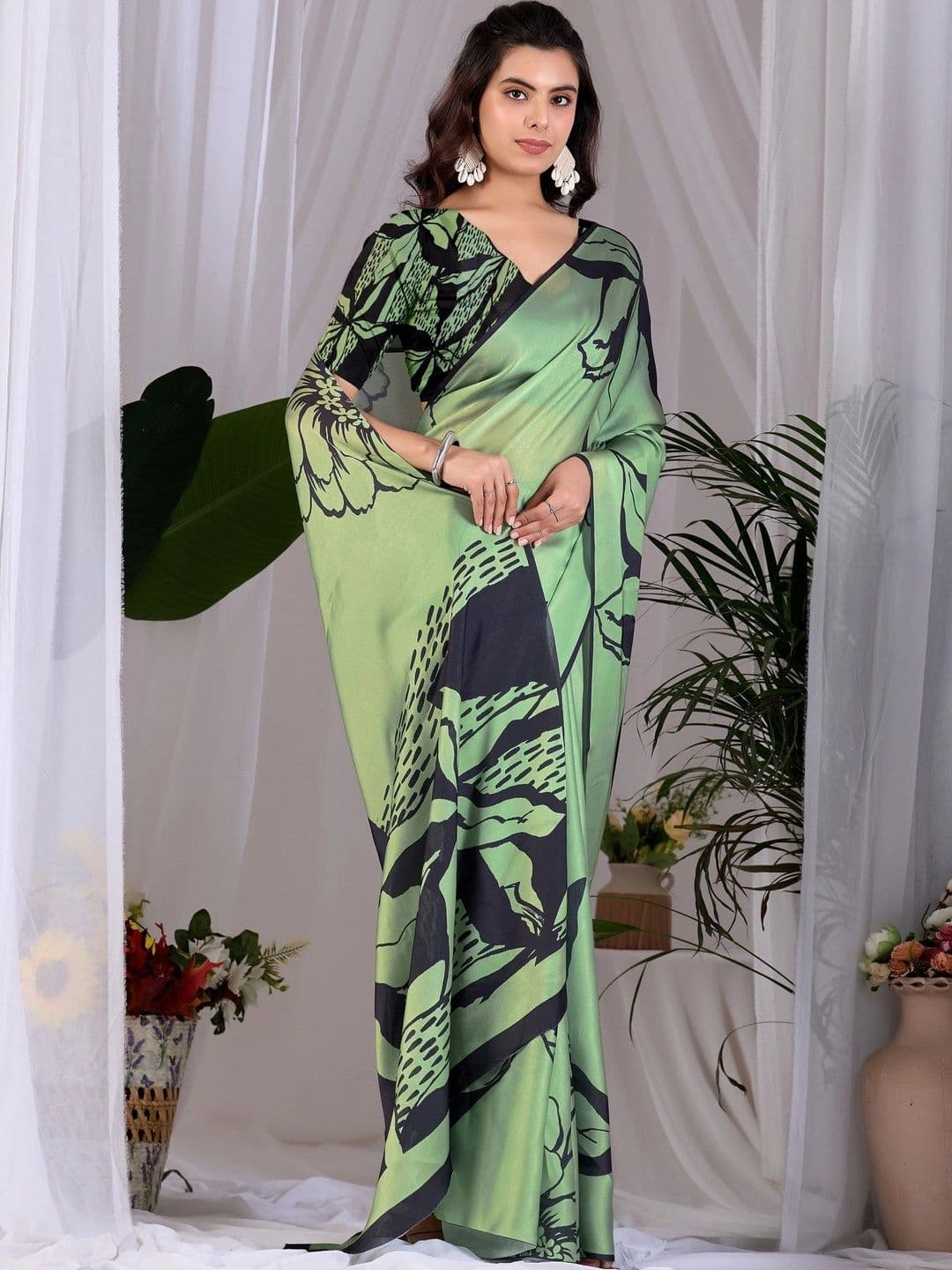 Mitera Floral Satin Designer Saree thumbnail 2