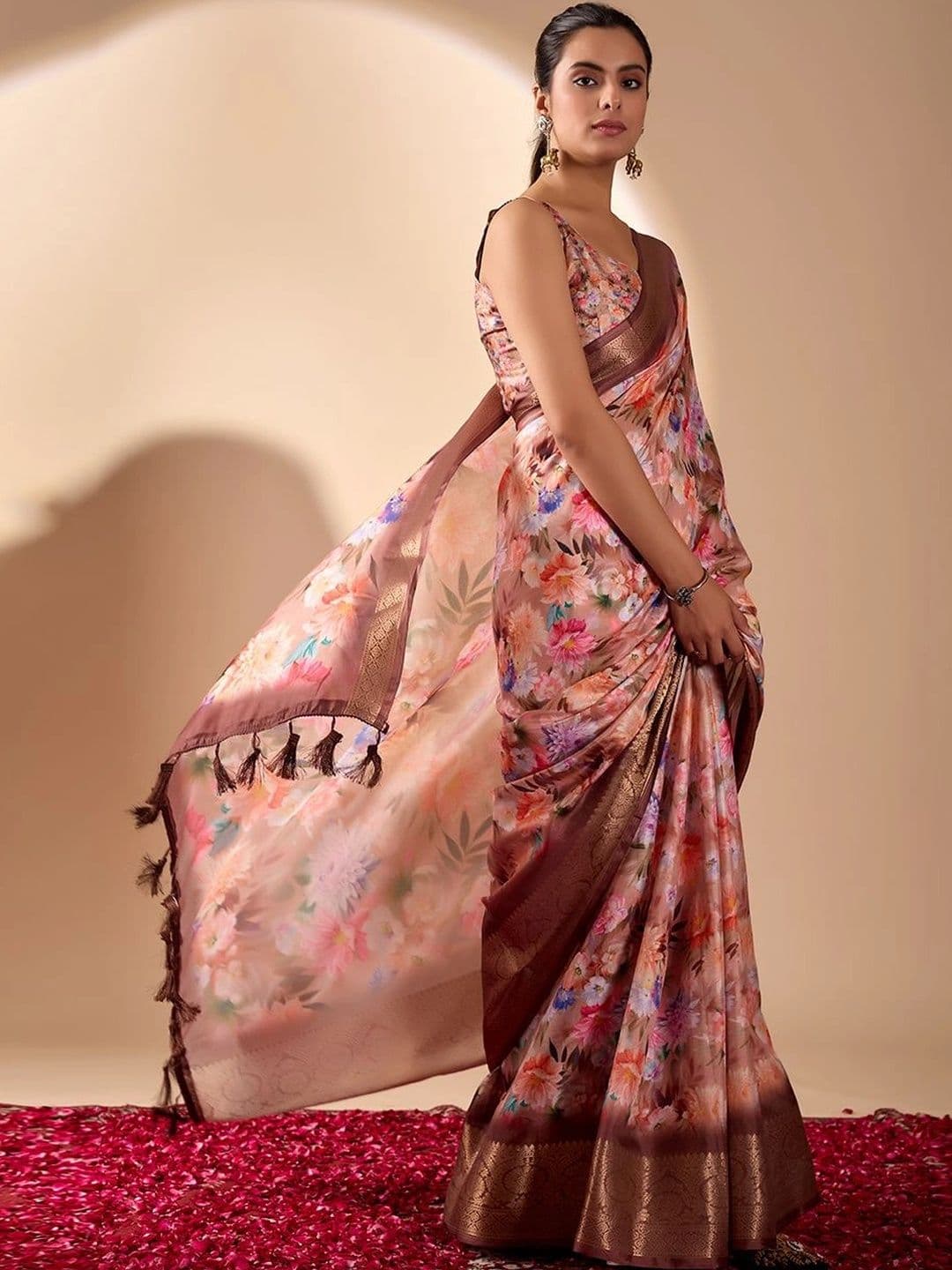 Mitera Floral Zari Silk Blend Designer Saree thumbnail 6