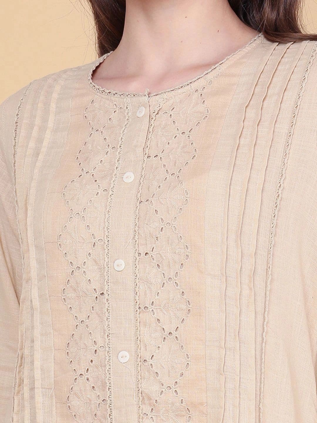 LIMEROAD Women Embellished Thread Work Kurta thumbnail 2