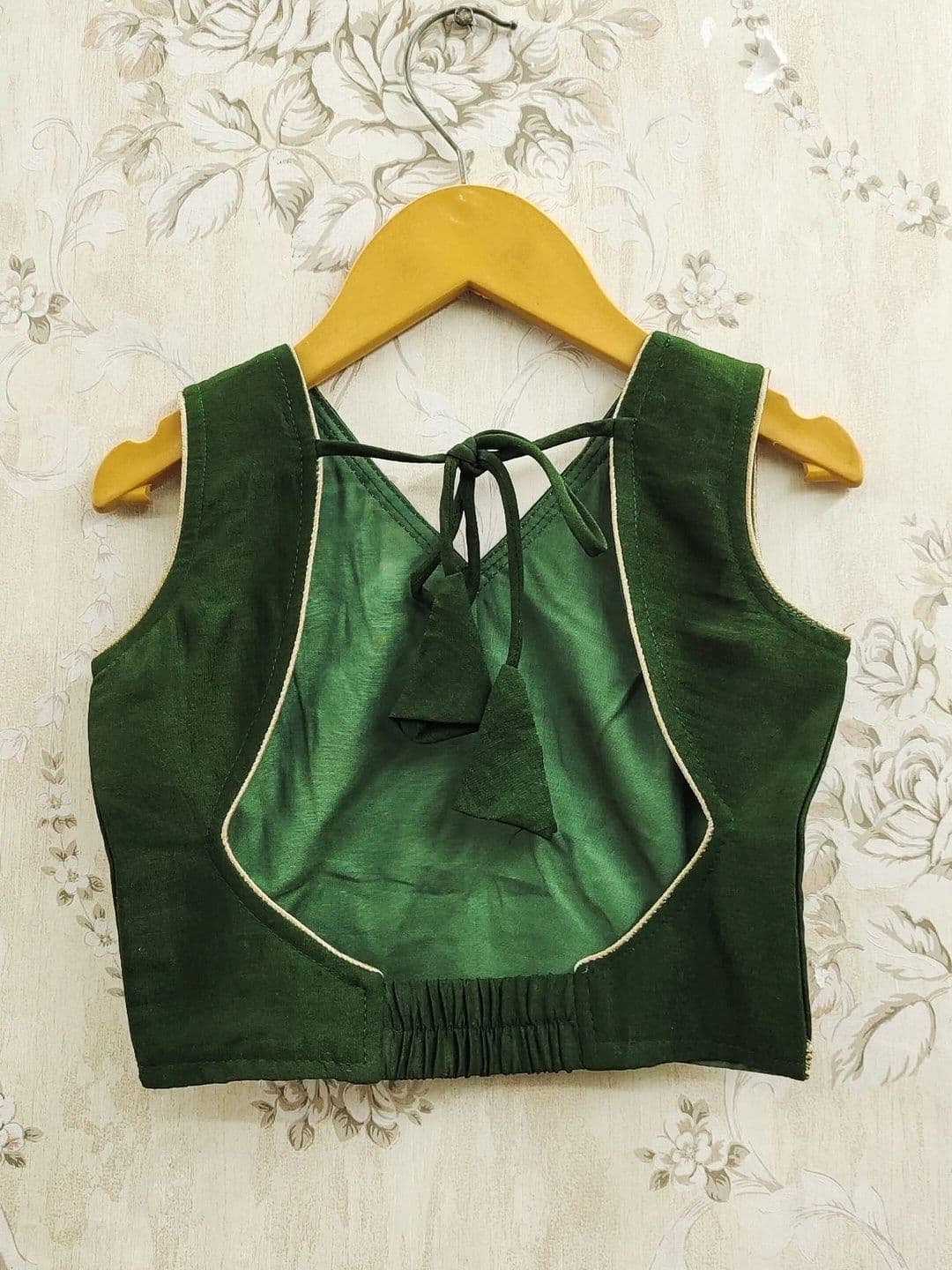 KALINI Girls Embellished Ready to Wear Lehenga & thumbnail 4