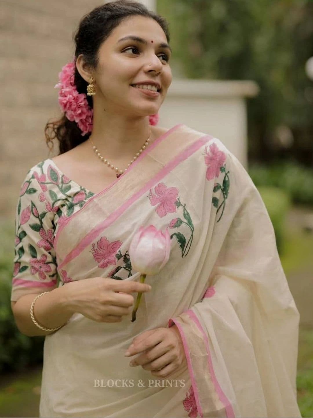 saneria silk Floral Linen Blend Sambalpuri Saree thumbnail 2