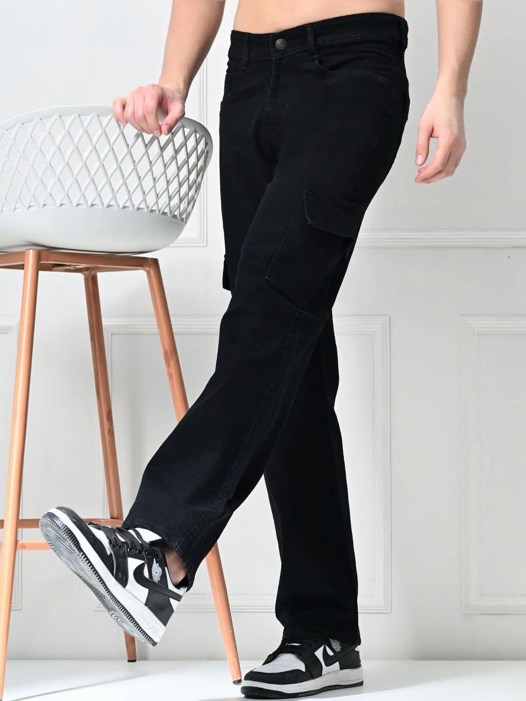 HERE&NOW Men's Jet Black Mid-Rise Cargo Jeans with Straight Fit thumbnail 5