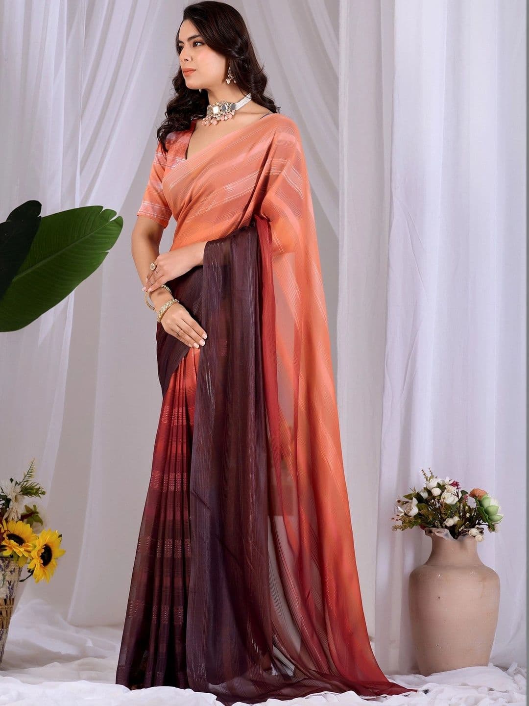 DIVASTRI Striped Poly Georgette Designer Saree thumbnail 4