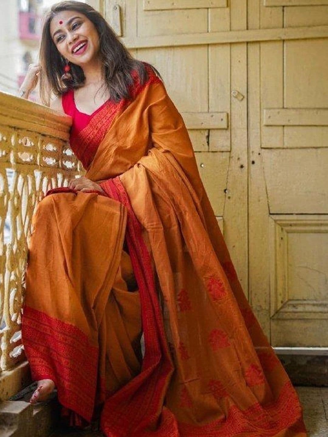 NARIVESH TRENDS Silk Cotton Saree thumbnail 3