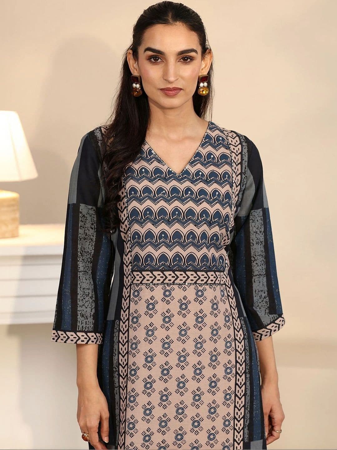 Libas Women Ethnic Motifs Printed Regular Kurta with Trousers & With Dupatta thumbnail 2