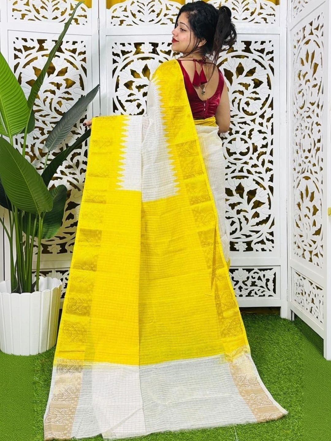 OSARIO Striped Pure Cotton Saree thumbnail 2