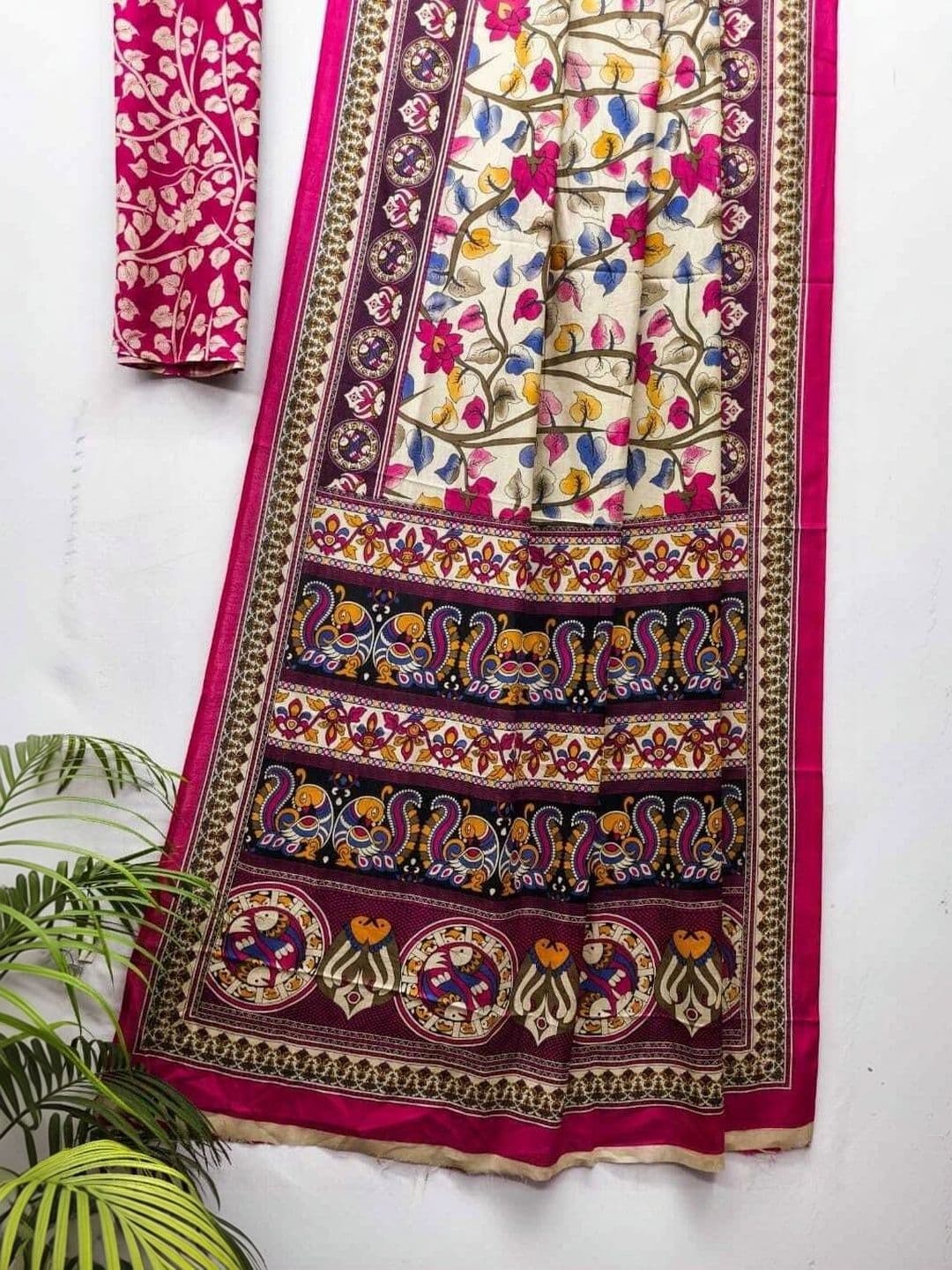 MITITA FASHION Floral Saree thumbnail 7
