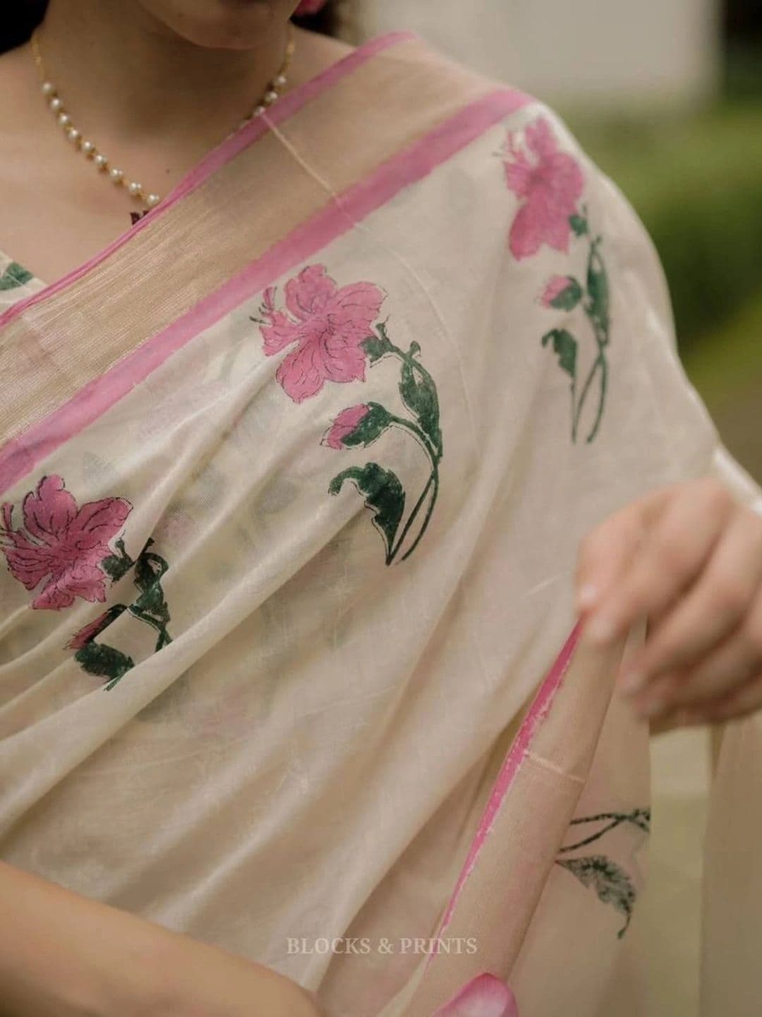 saneria silk Floral Linen Blend Sambalpuri Saree thumbnail 6