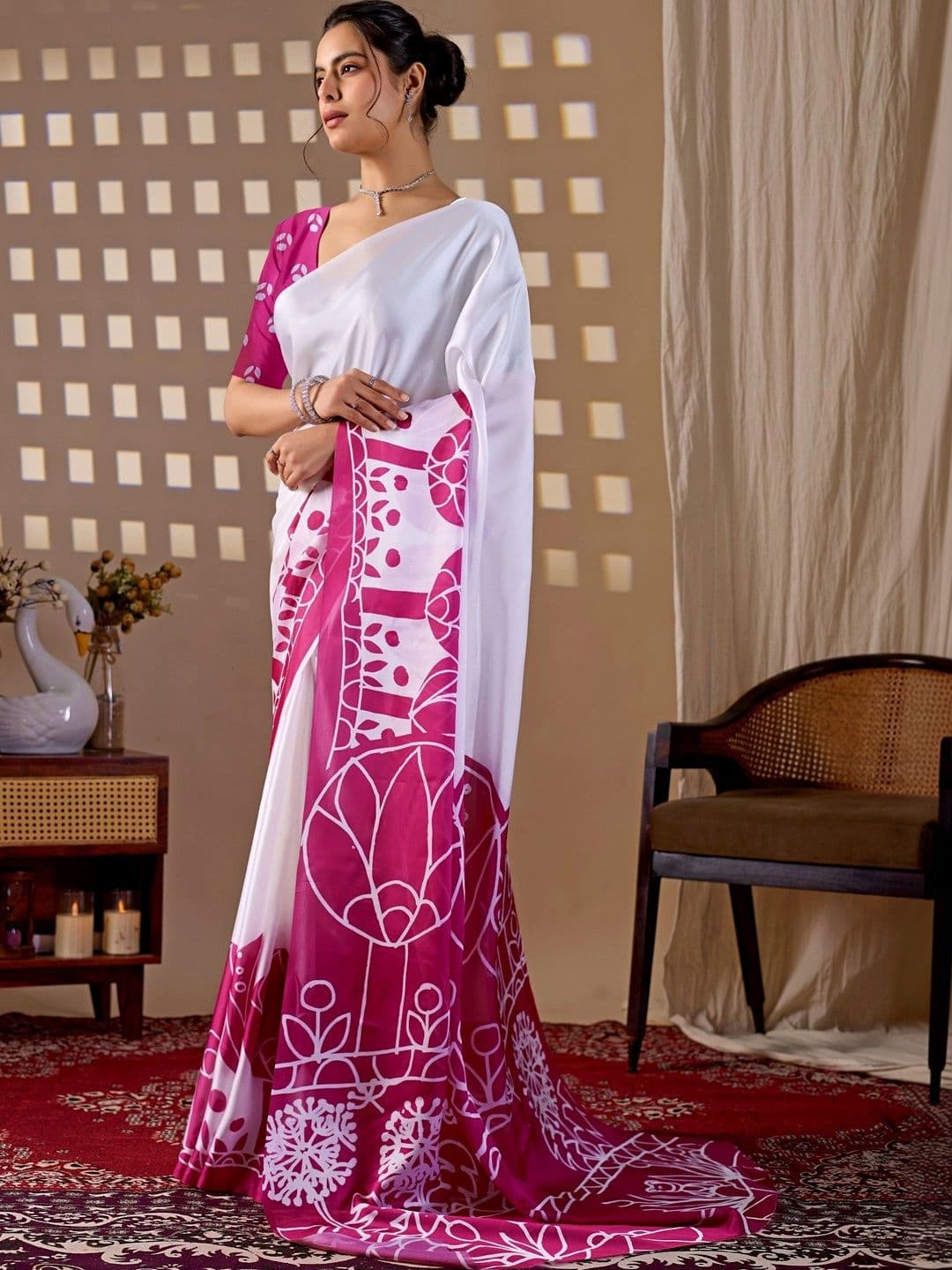 DIVASTRI Floral Satin Designer Saree thumbnail 5