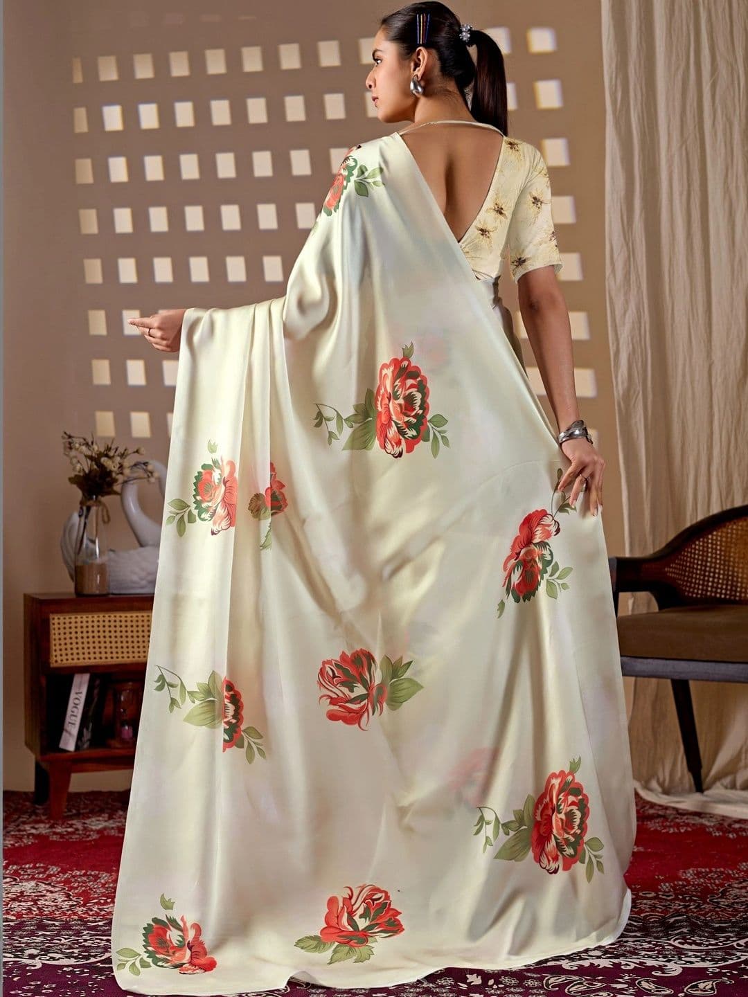 DIVASTRI Floral Satin Designer Saree thumbnail 5