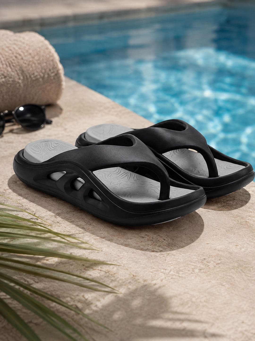 Ten x You Unisex Thong Flip-Flops - view 1