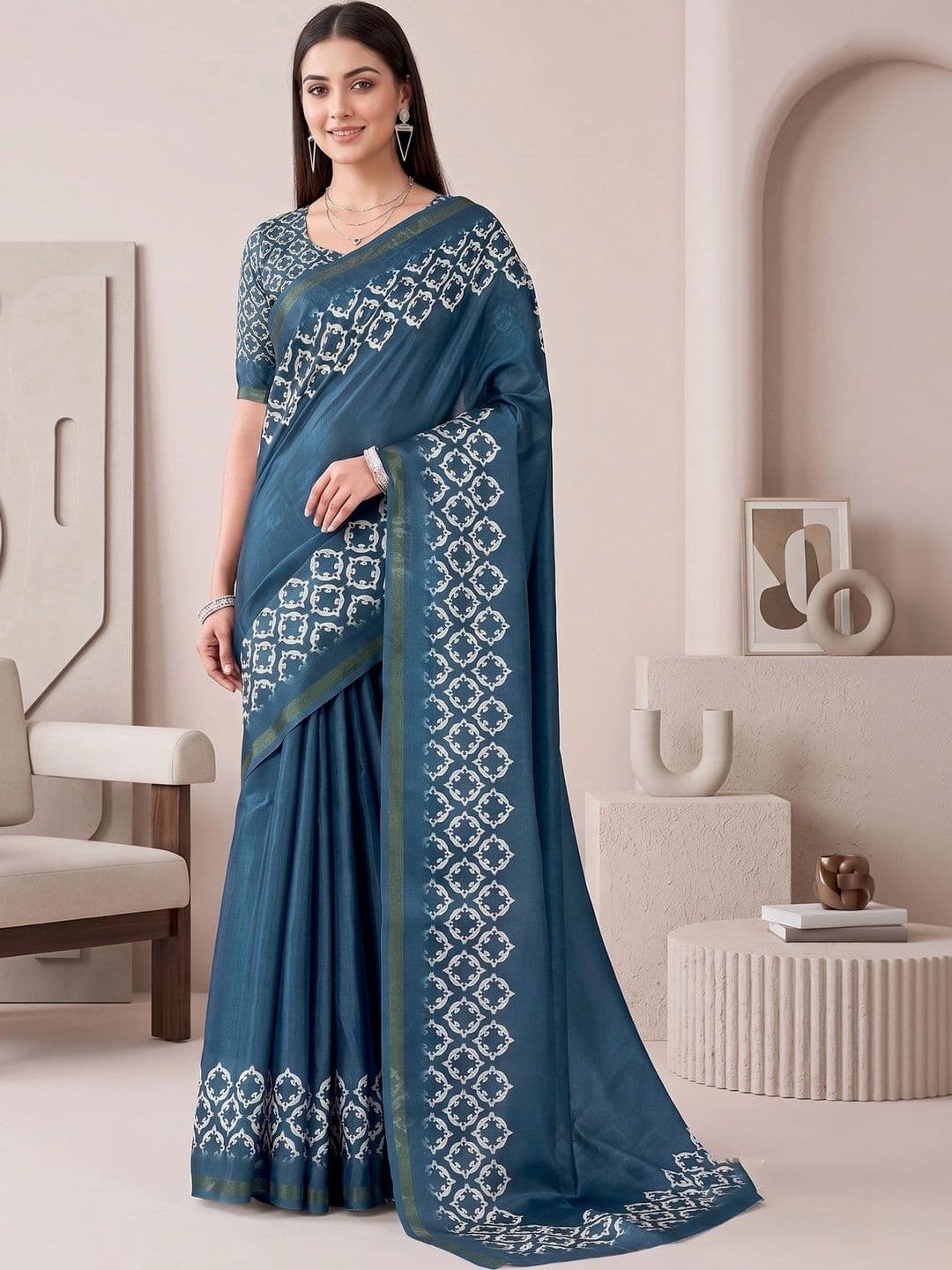 elora Women Printed Fusion Handloom Saree thumbnail 3