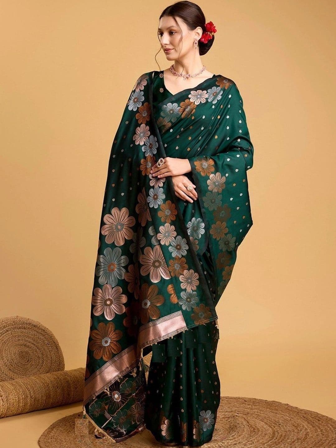 Leafsy Floral Art Silk Banarasi Saree thumbnail 2