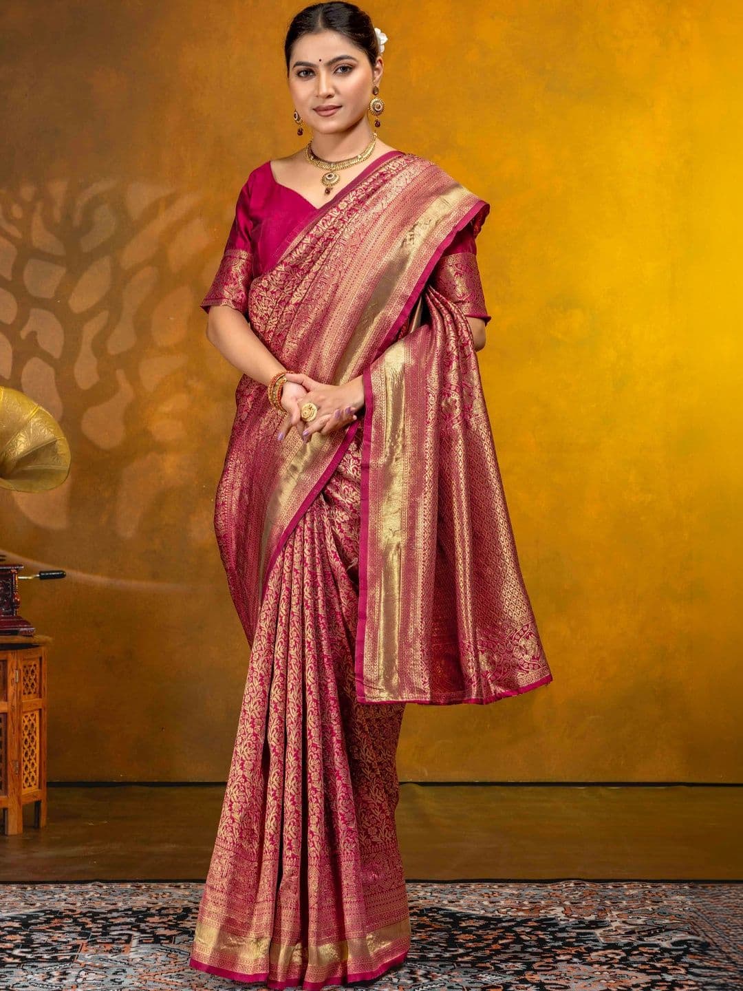 UMANTA Woven Design Zari Silk Blend Banarasi Saree - view 1