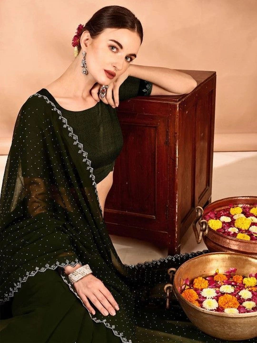 Leelavati Women Embellished Beads and Stones Pure Chiffon Saree thumbnail 3