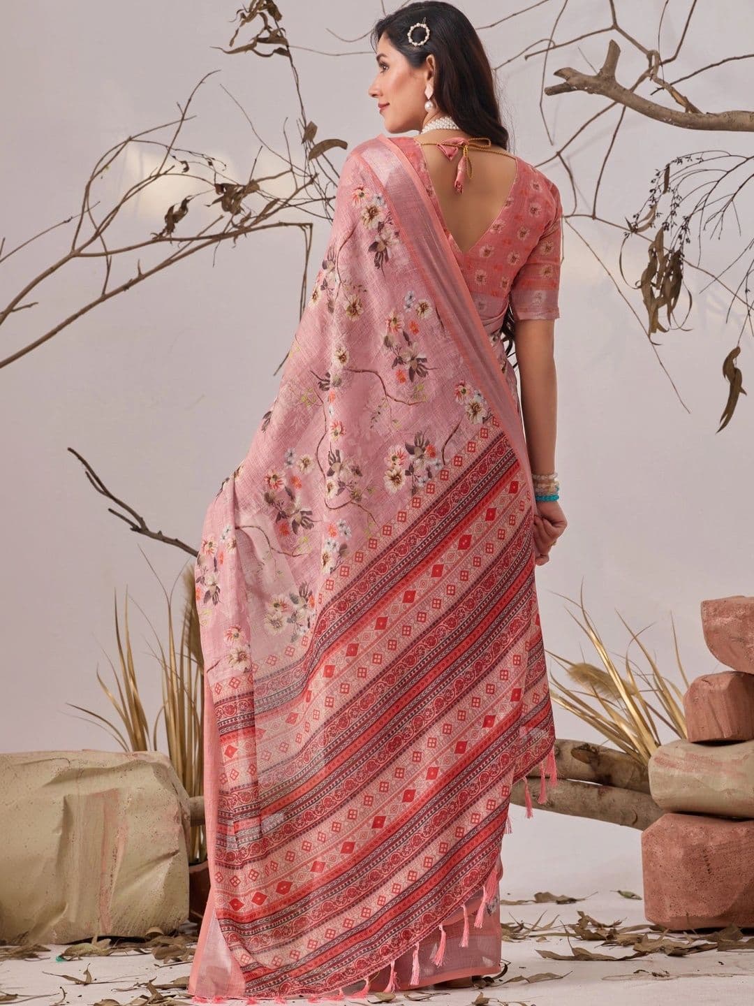 DIVASTRI Ethnic Motifs Linen Blend Designer Patola Saree thumbnail 6