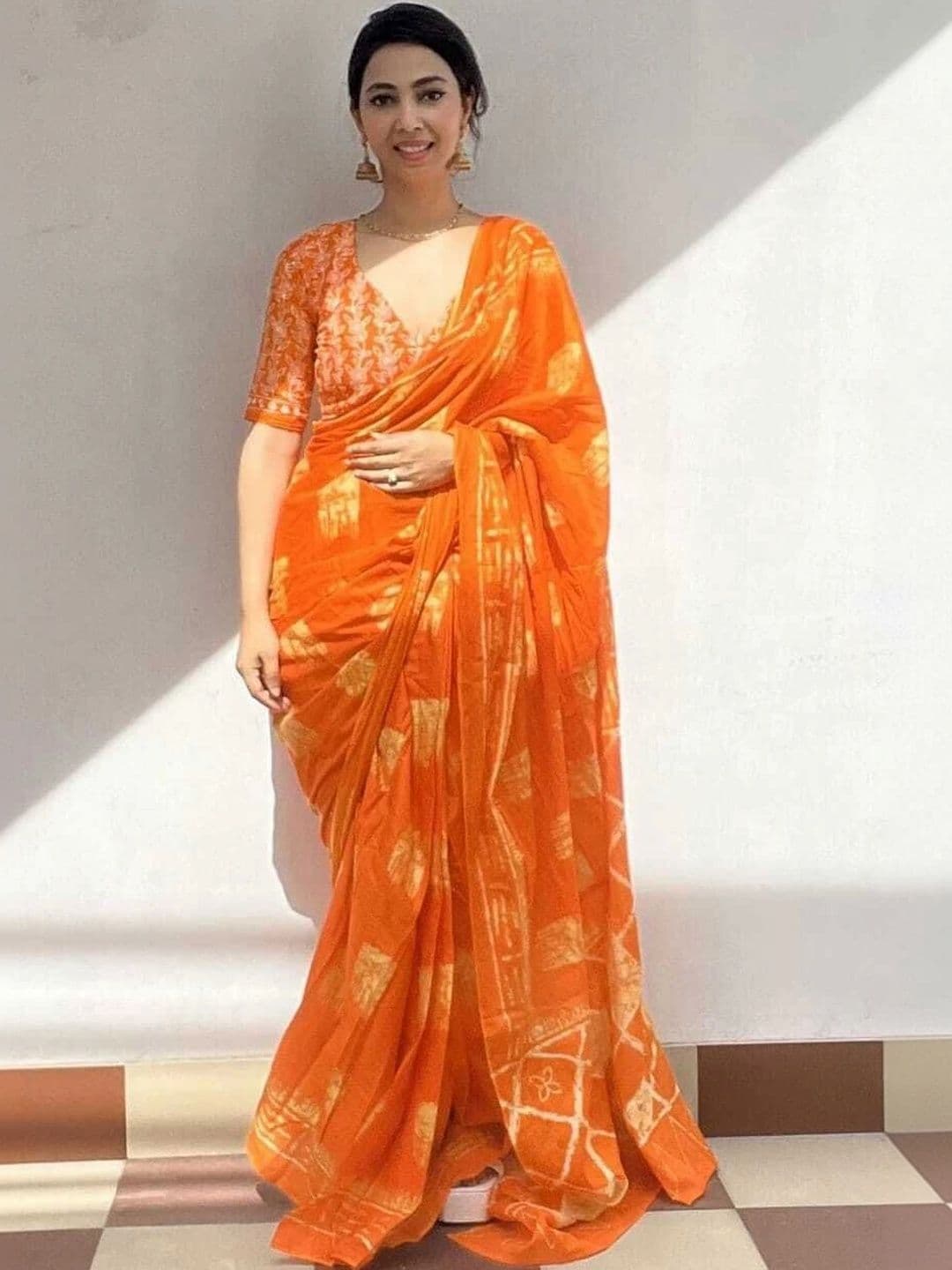 MITITA FASHION Ethnic Motifs Saree thumbnail 5