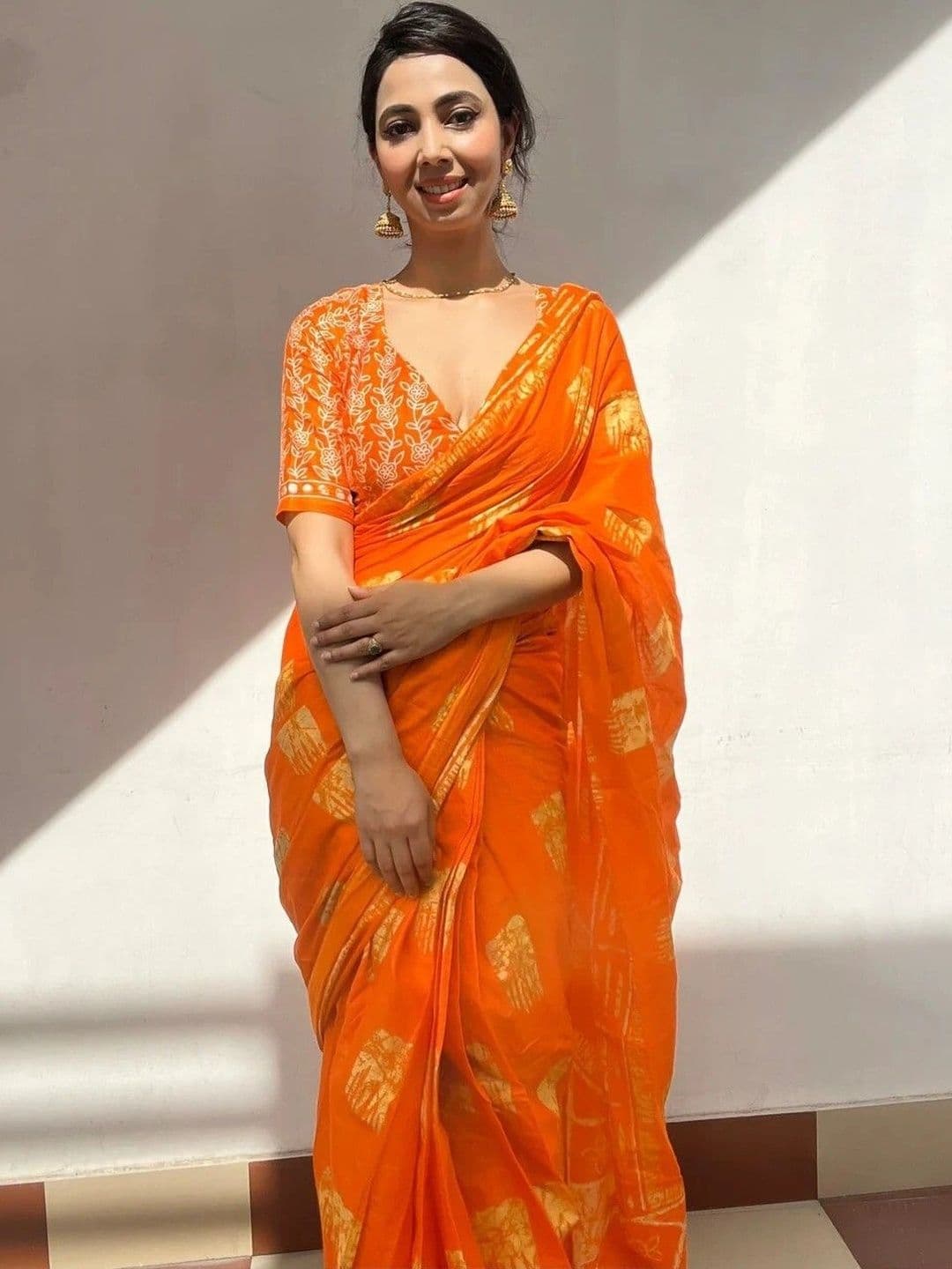 MITITA FASHION Ethnic Motifs Saree thumbnail 6