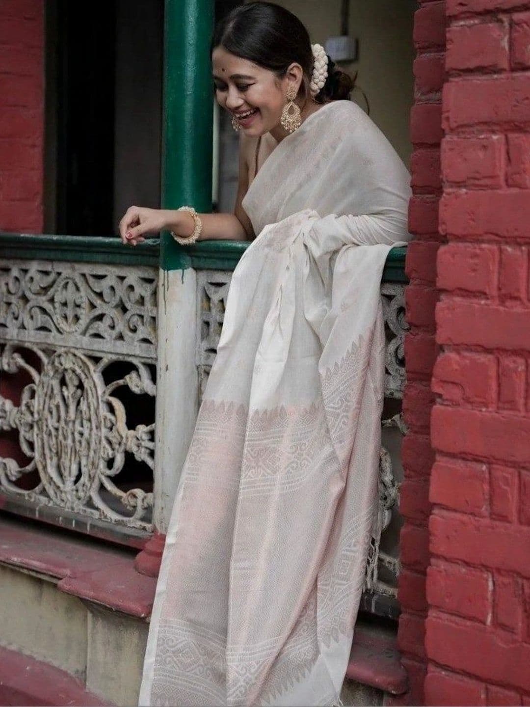 NARIVESH TRENDS Silk Cotton Saree - view 1