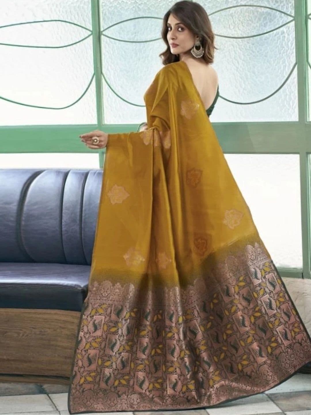 NARIVESH TRENDS Woven Design Zari Silk Cotton Saree thumbnail 2