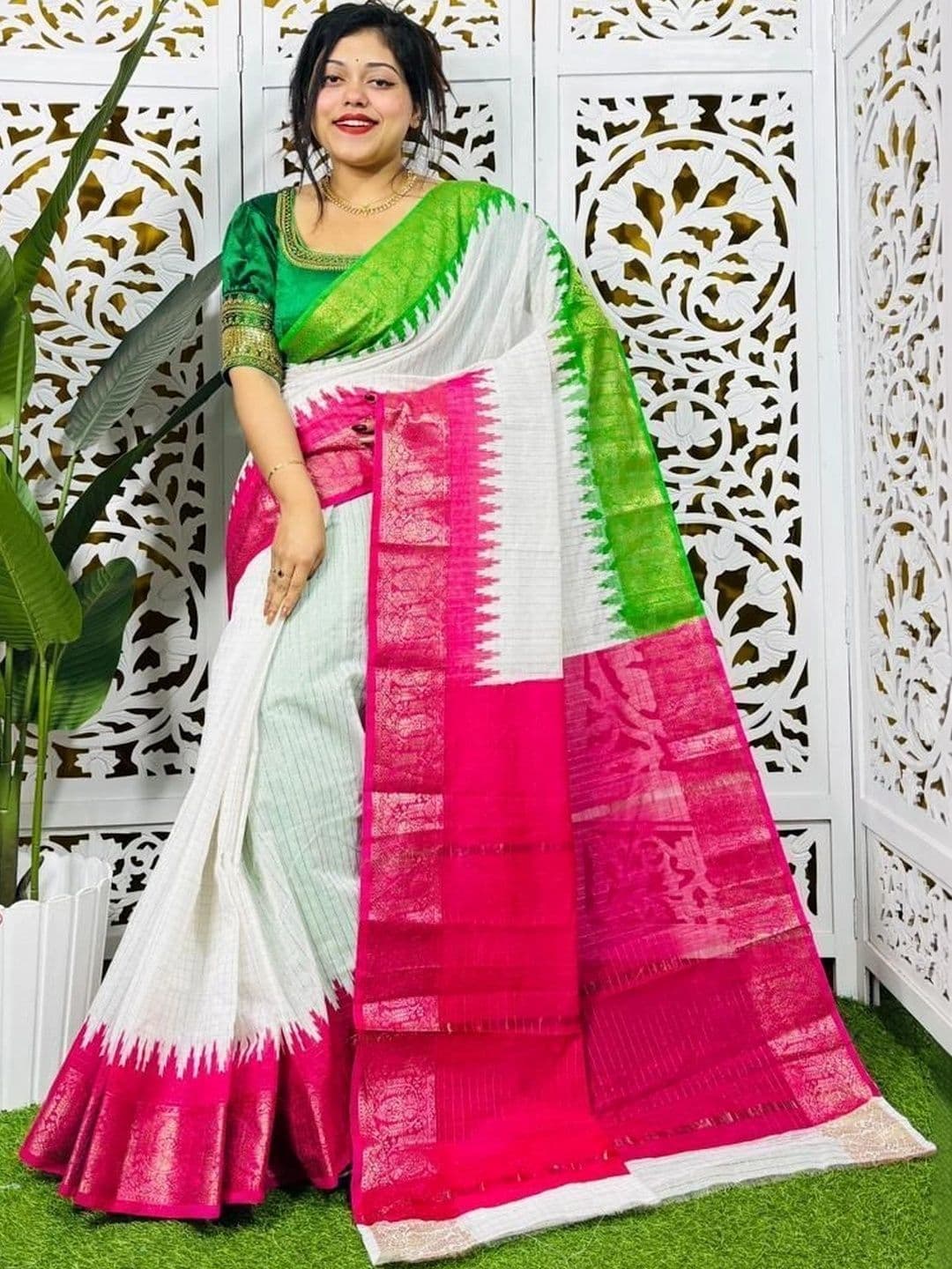 OSARIO Woven Design Pure Cotton Saree - view 1