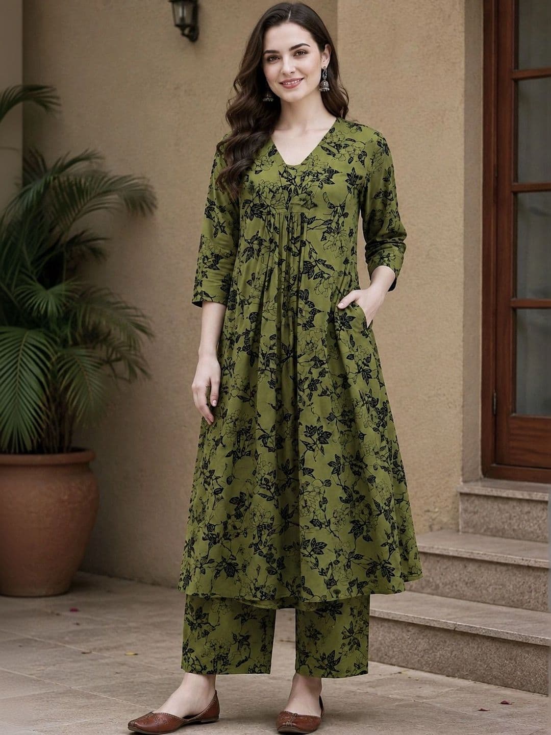 DSK STUDIO Women Floral Printed Empire Kurta with Palazzos - view 1