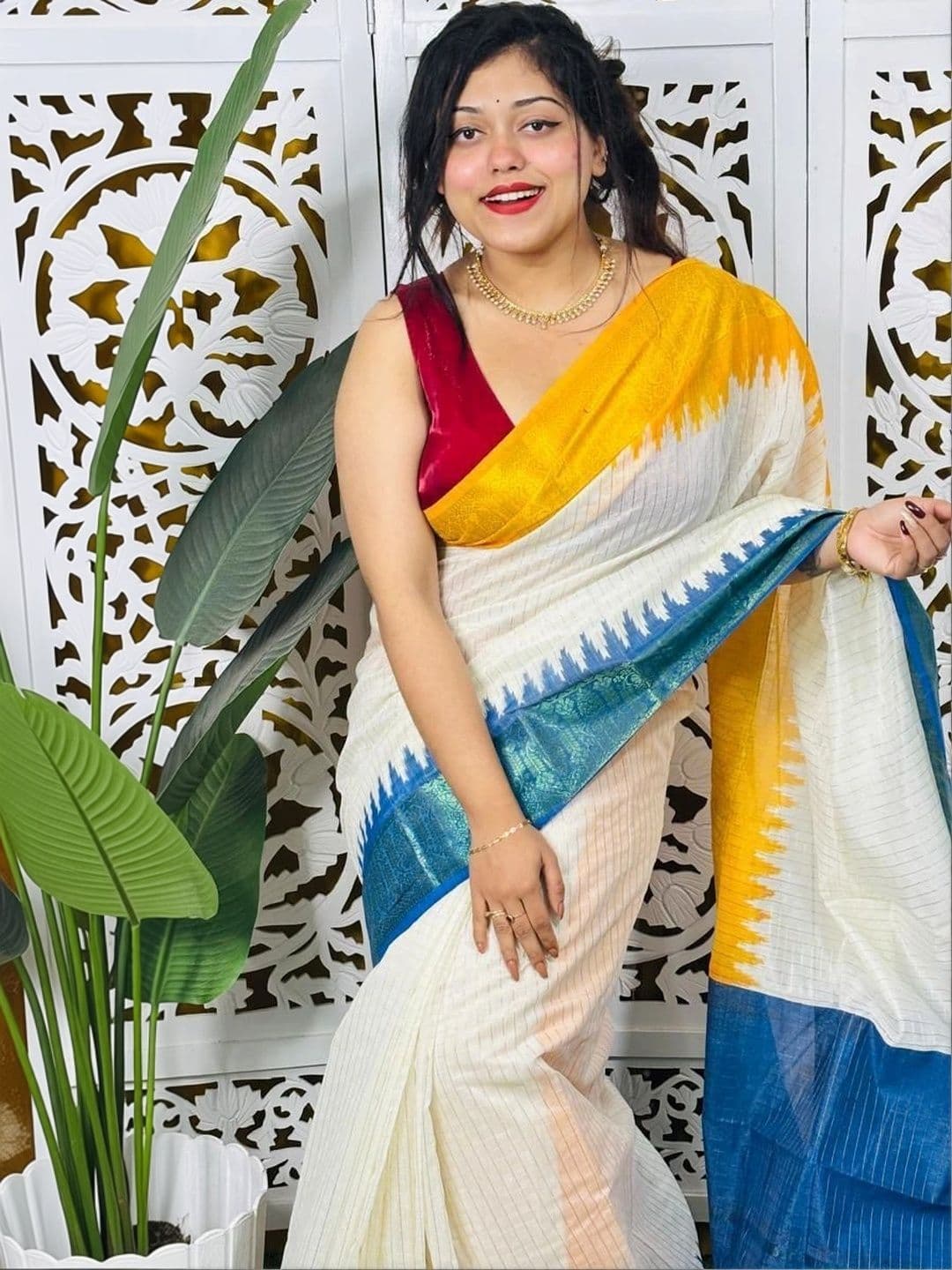 BSC Striped Zari Pure Cotton Saree thumbnail 2