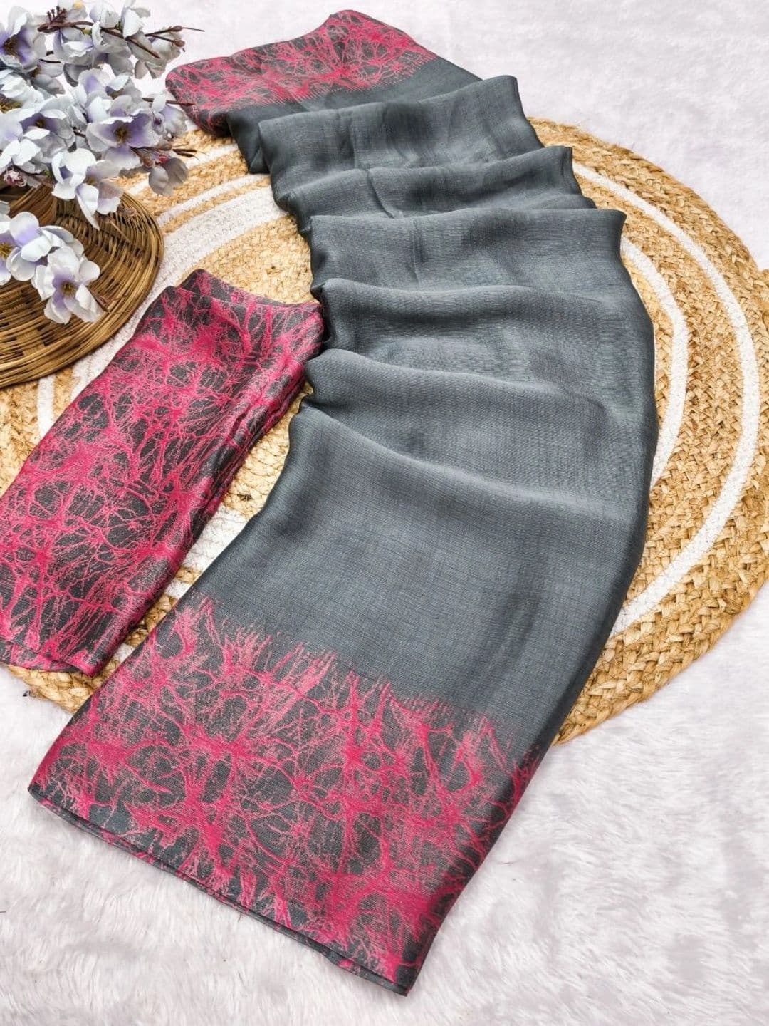 MAGNEITTA Pure Chiffon Designer Saree thumbnail 2