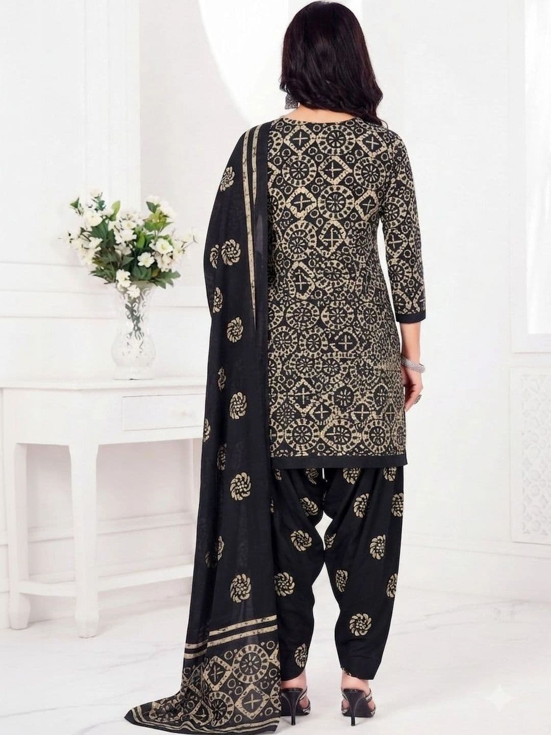 shree jeenmata collection Printed Pure Cotton Unstitched Dress Material thumbnail 4