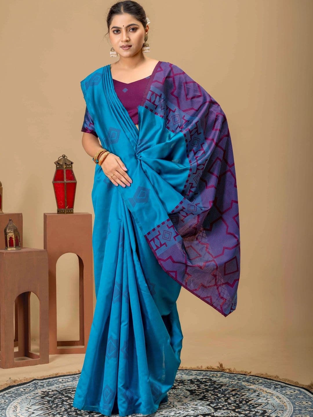 UMANTA Woven Design Silk Blend Banarasi Saree thumbnail 2