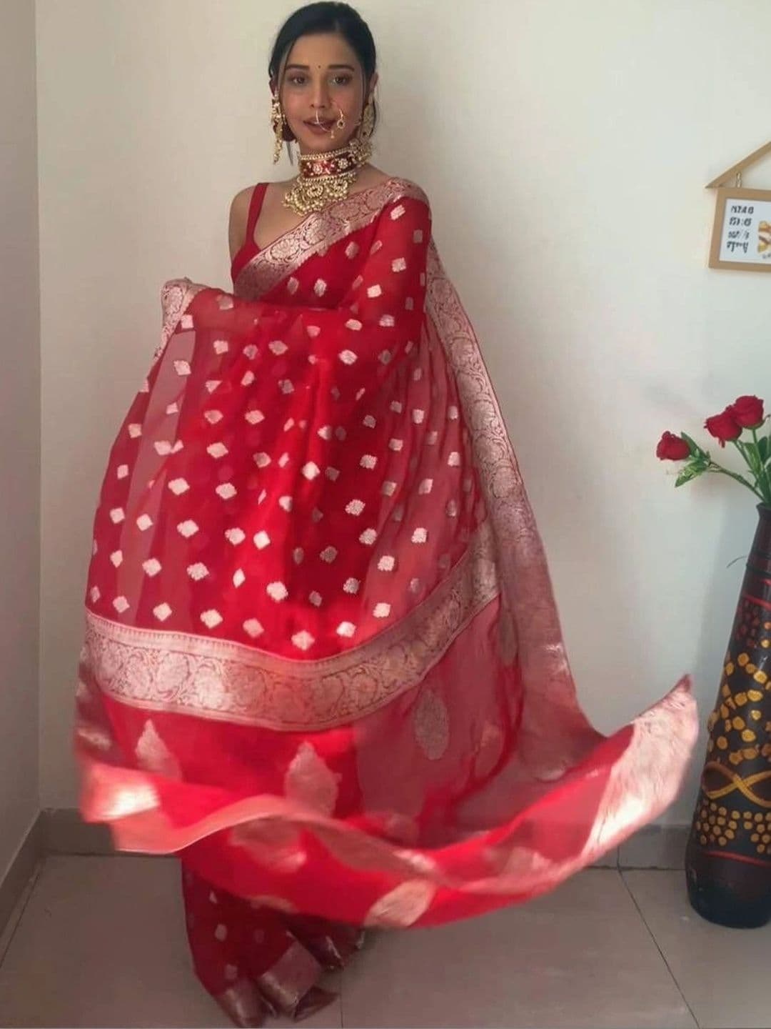Dinesh Ethnic Traditional Wear Woven Design Zari Art Silk Banarasi Saree thumbnail 5
