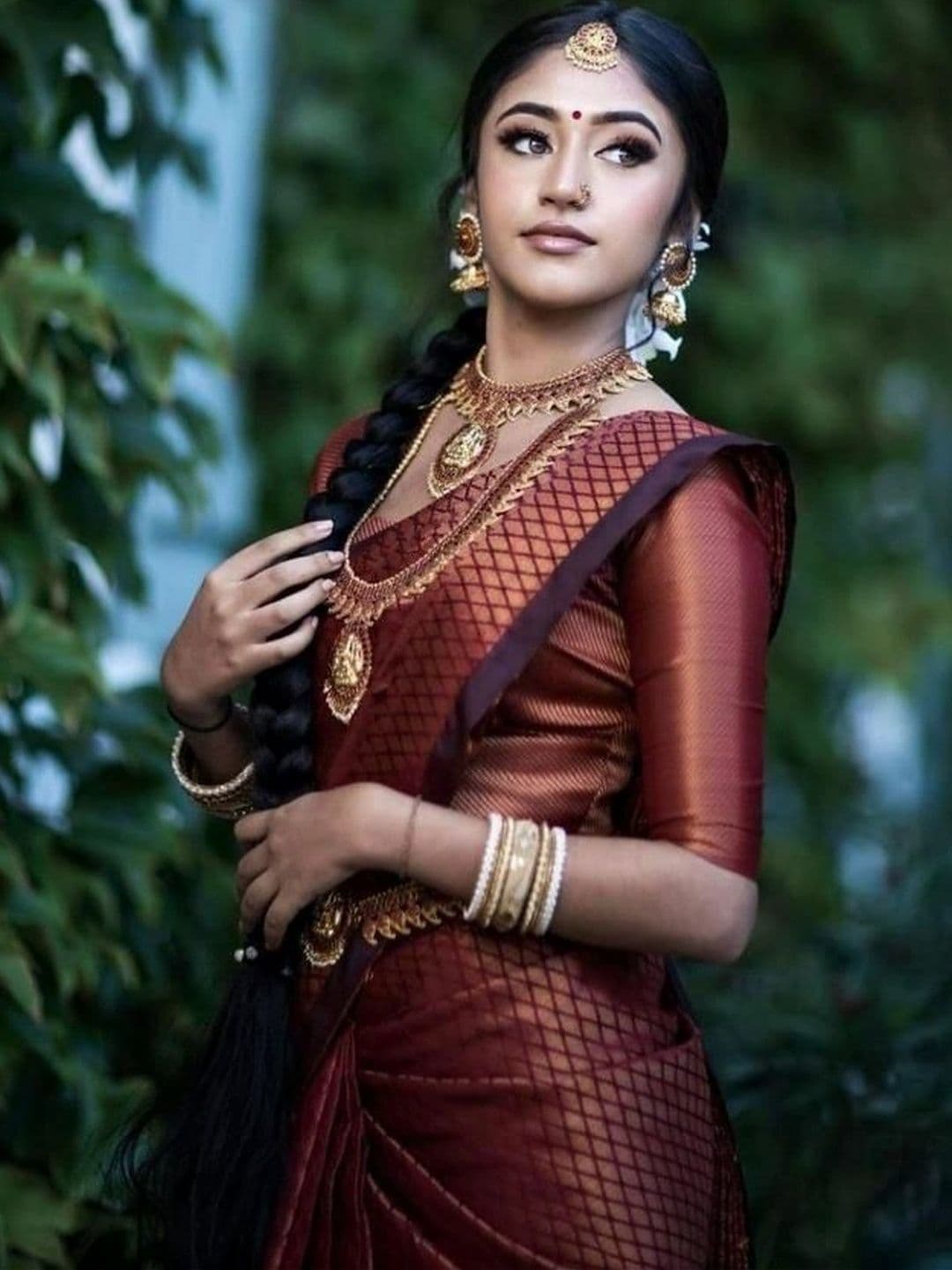 AAVEE Woven Design Zari Art Silk Banarasi Saree thumbnail 6