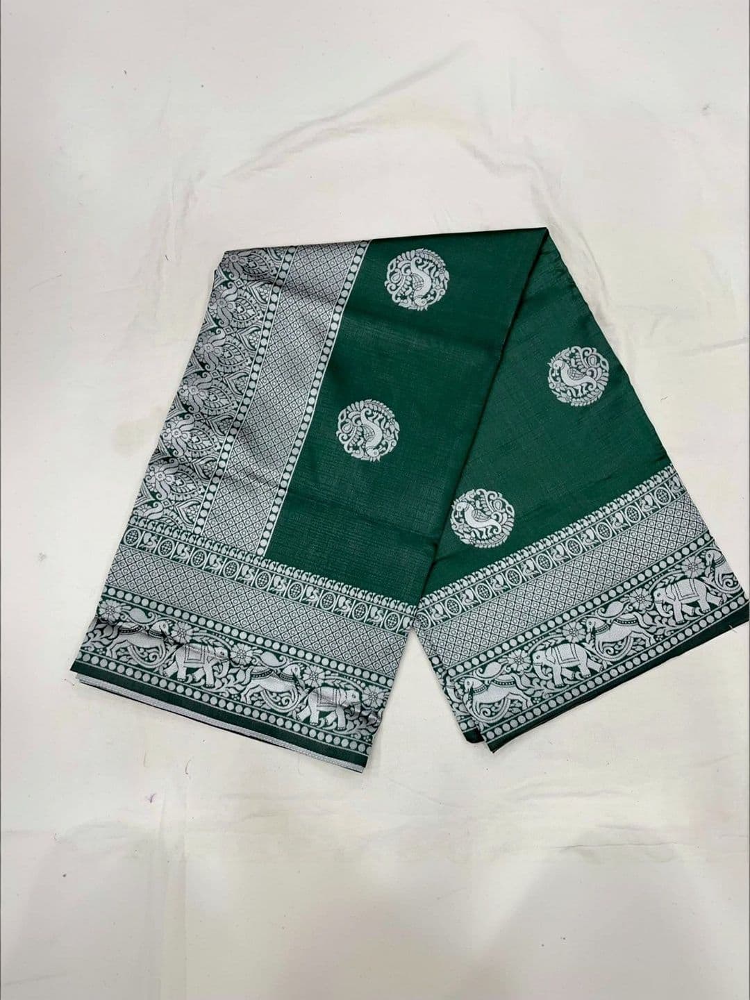 AmiFashion Woven Design Zari Art Silk Banarasi Saree thumbnail 2