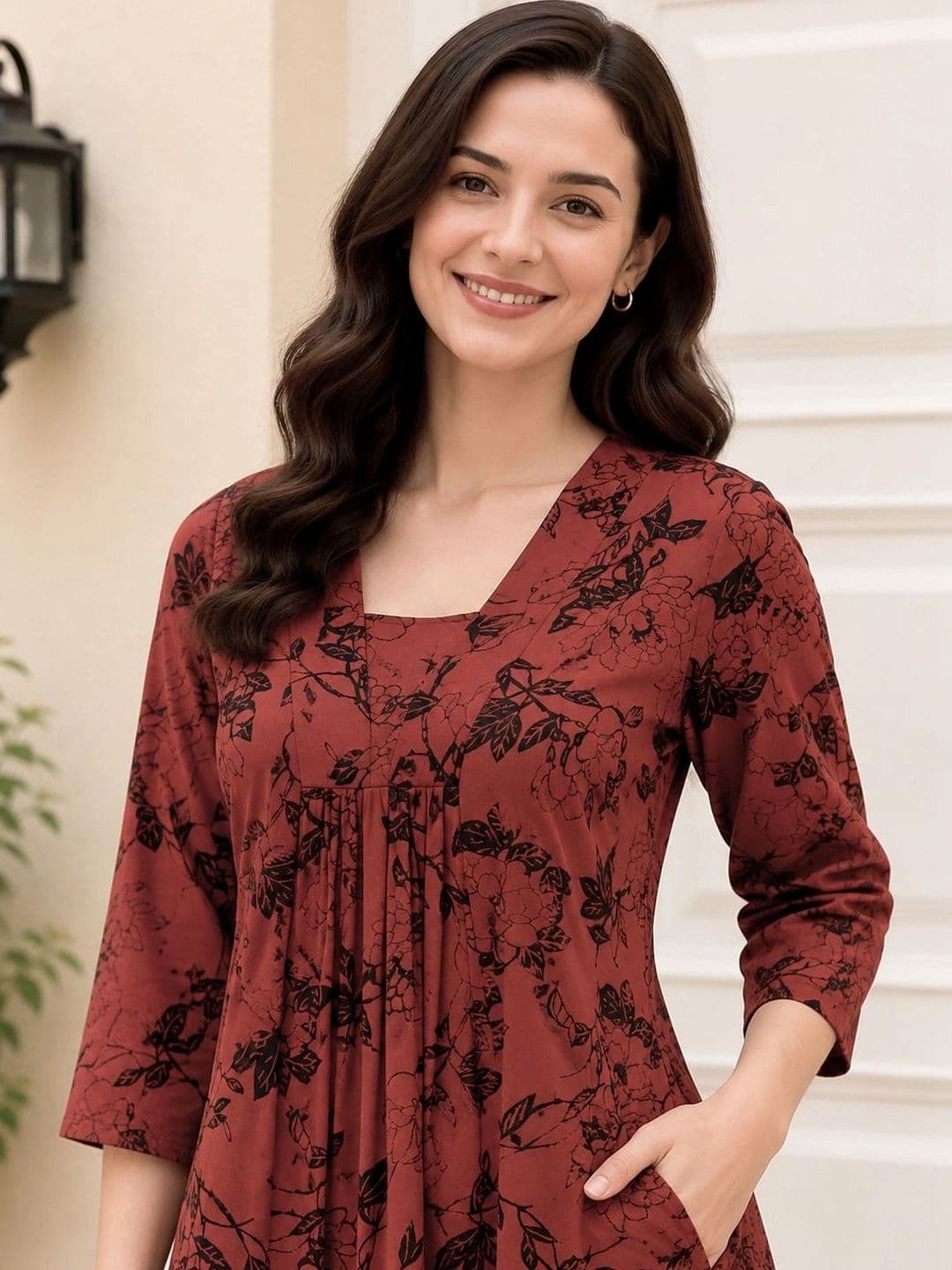 HIVA TRENDZ Women Floral Printed Regular Kurta with Palazzos thumbnail 2
