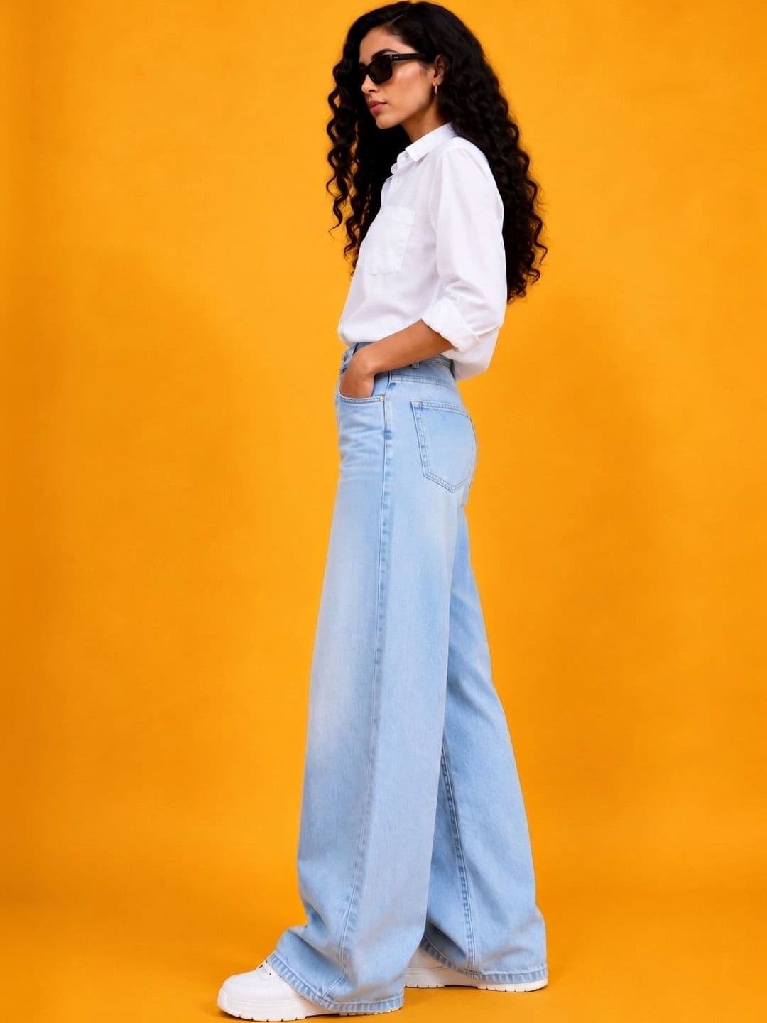 zayla Women Jean High-Rise Light Fade Jeans thumbnail 3