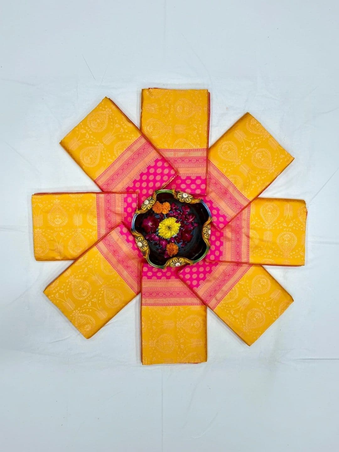 ZARA STAR Woven Design Zari Art Silk Banarasi Saree thumbnail 3
