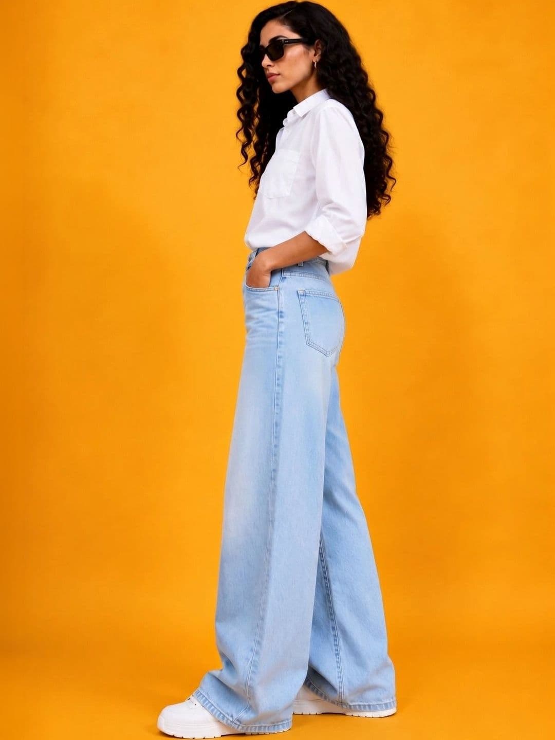 zayla Women Jean High-Rise Light Fade Jeans thumbnail 3