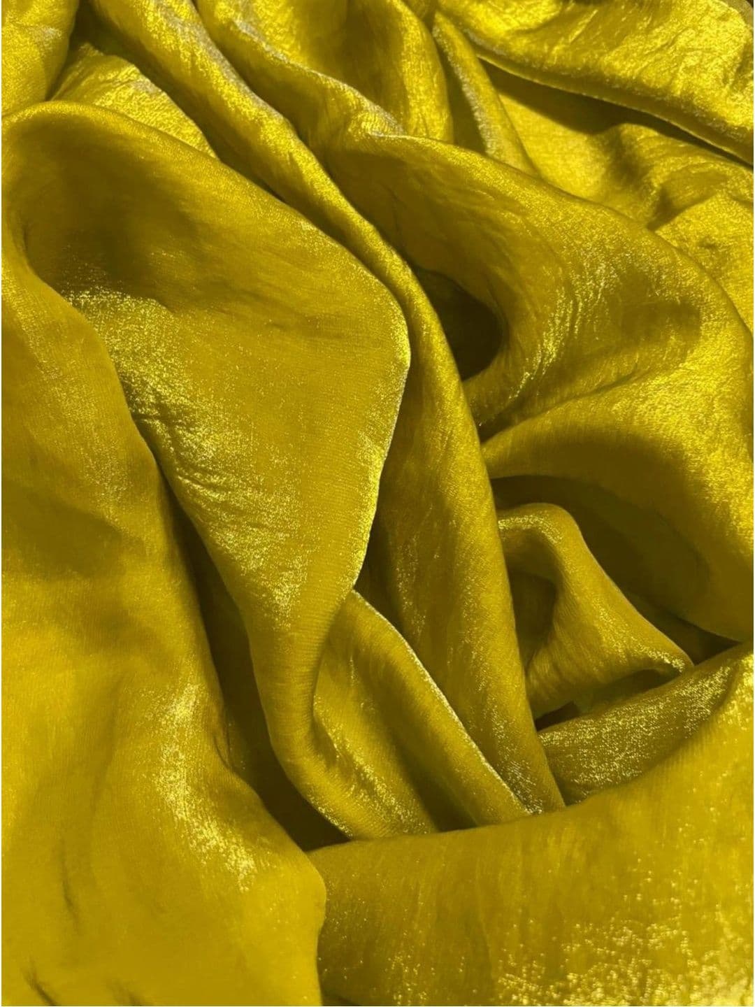 FAVRIZ Embellished Beads and Stones Satin Fusion Saree thumbnail 6