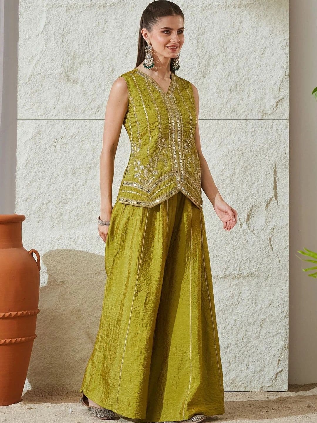 MOKOSH Women Ethnic Motifs Embroidered Regular Sequinned Pure Silk Kurta with Palazzos thumbnail 4