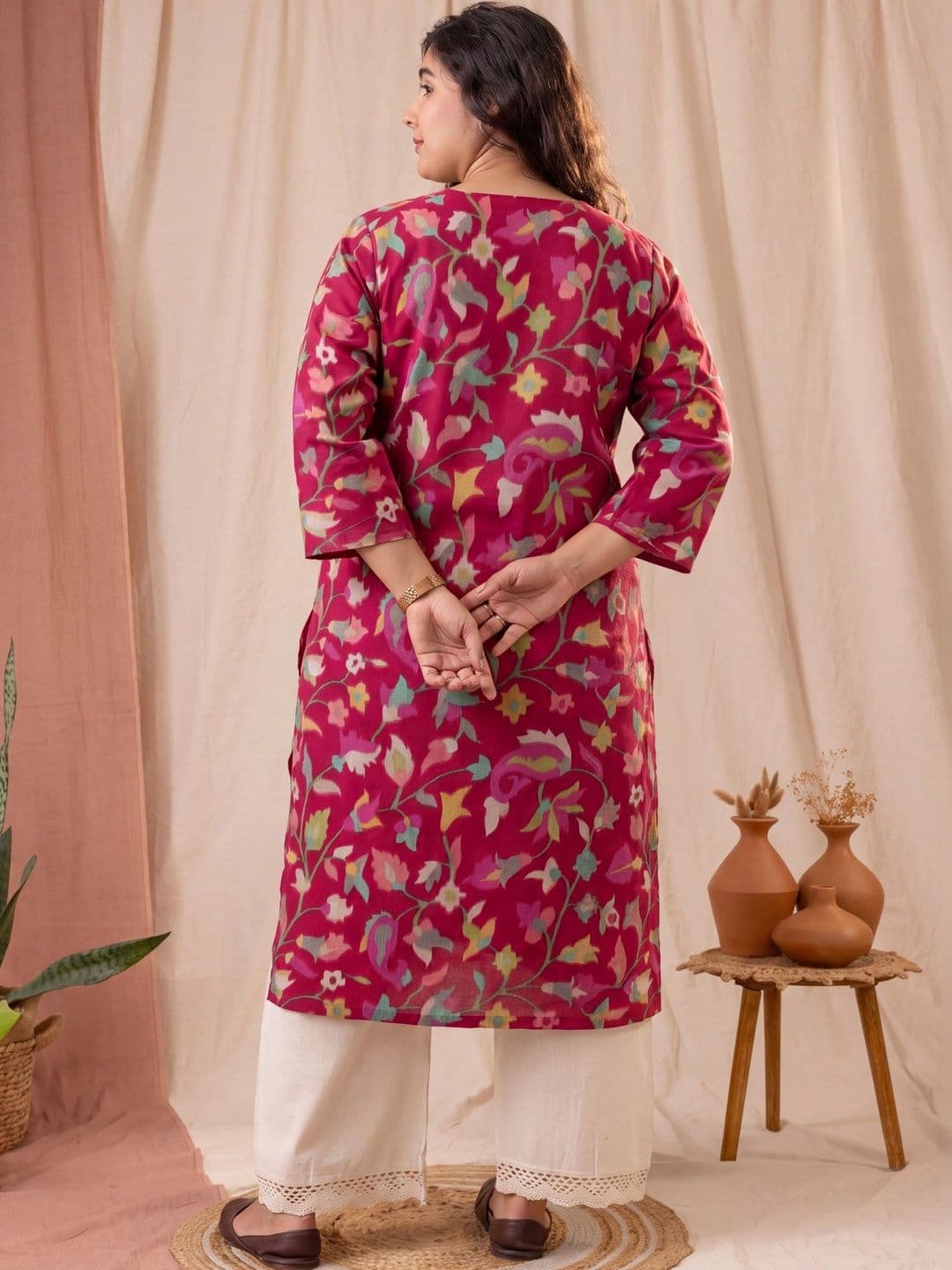Amthi Women Floral Printed Floral Kurta thumbnail 6